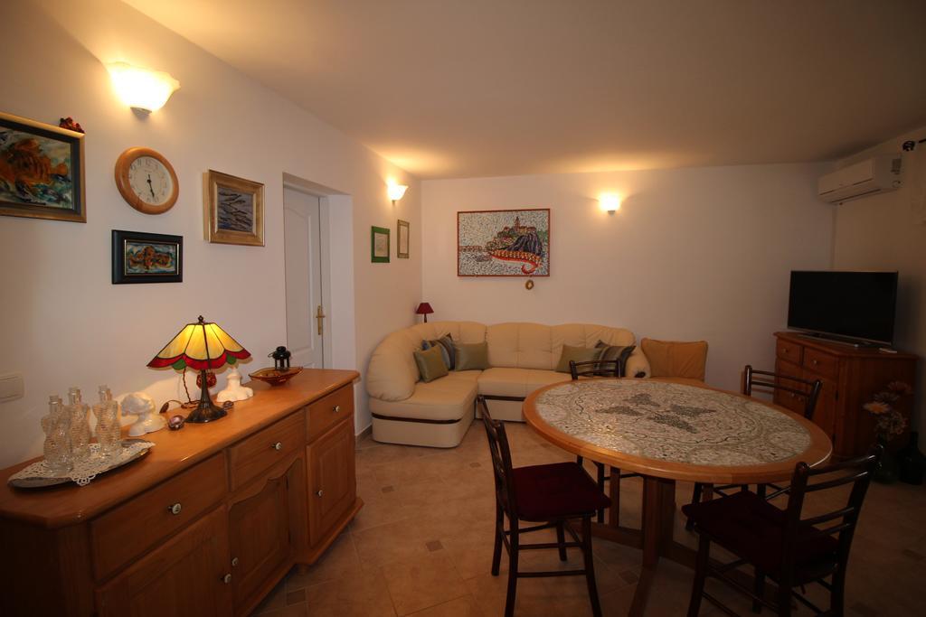 Megi1 Apartment Връбник Стая снимка