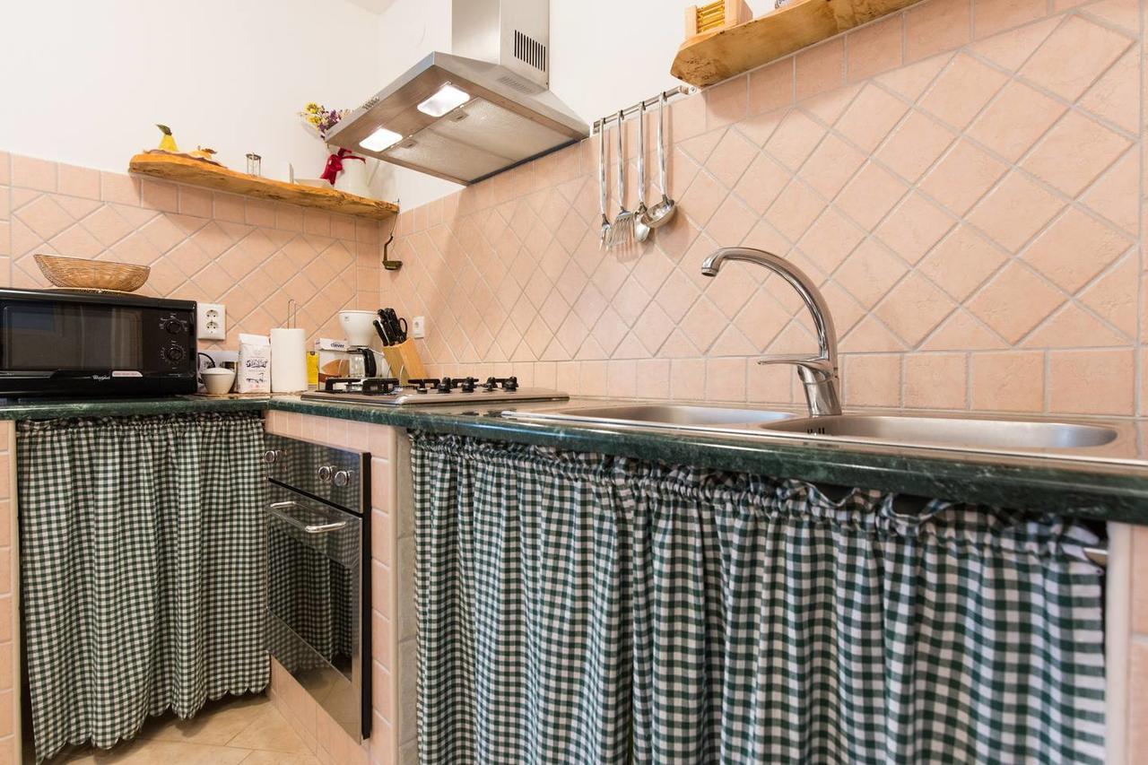 Megi1 Apartment Връбник Екстериор снимка